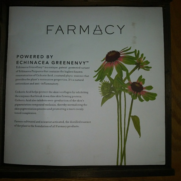 Farmacy Sephora gift box 🍾 - Picture 2 of 3